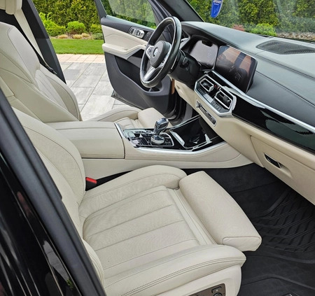 BMW X5 M cena 269000 przebieg: 105000, rok produkcji 2019 z Łobez małe 106